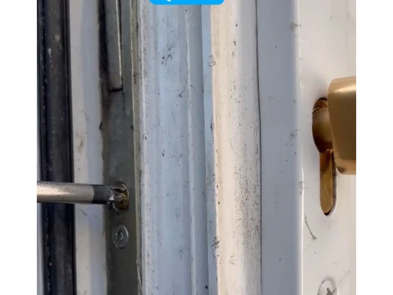 Locksmith Boone NC quoting an upfront price before dispatch